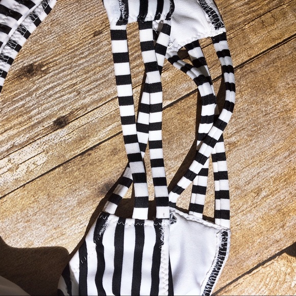 Victoria Secret Bikinis 2PC - Picture 7 of 8